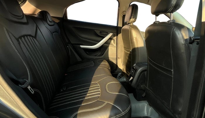 2022 Tata NEXON XM PLUS SUNROOF PETROL, Petrol, Manual, 59,792 km, Right Side Rear Door Cabin