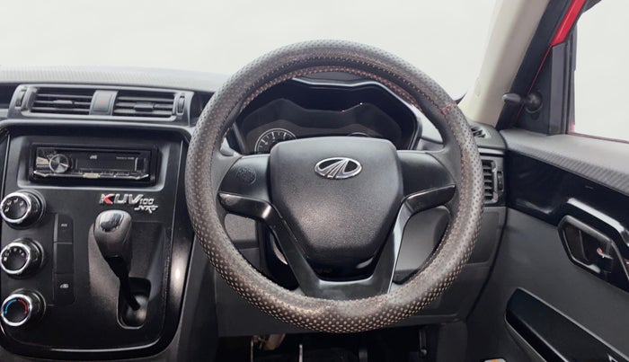 2018 Mahindra KUV 100 NXT K2 P 6 STR, Petrol, Manual, 29,089 km, Steering Wheel Close Up