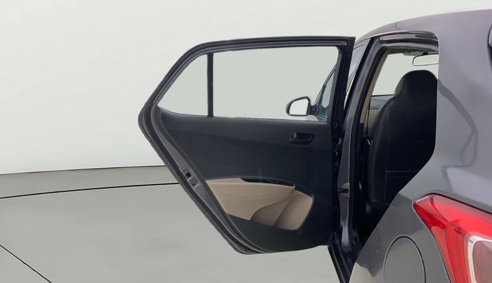 2017 Hyundai Grand i10 MAGNA AT 1.2 KAPPA VTVT, Petrol, Automatic, 33,435 km, LHS Rear Door