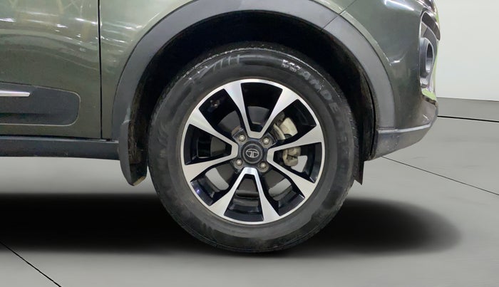 2020 Tata NEXON XZA PLUS DIESEL, Diesel, Automatic, 73,298 km, Right Front Wheel
