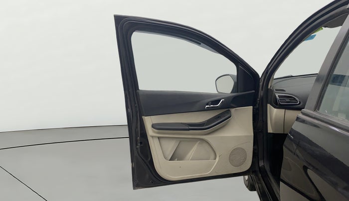 2022 Tata Tiago XZ PLUS CNG, CNG, Manual, 82,130 km, LHS Front Door