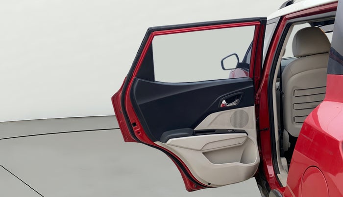 2021 Mahindra XUV300 W8(O) 1.2 PETROL DUAL TONE, Petrol, Manual, 49,232 km, LHS Rear Door