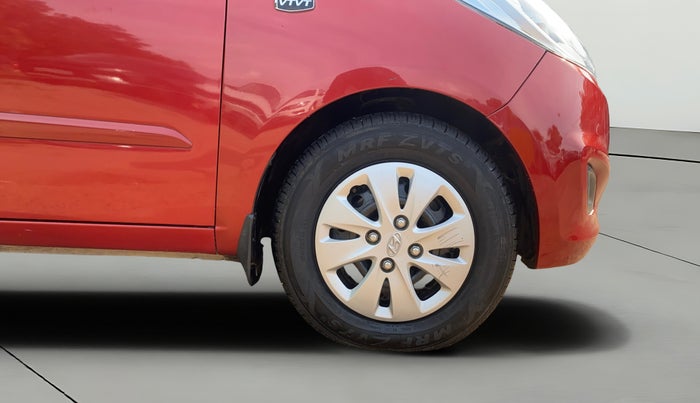 2012 Hyundai i10 SPORTZ 1.2 AT, Petrol, Automatic, 32,816 km, Right Front Wheel