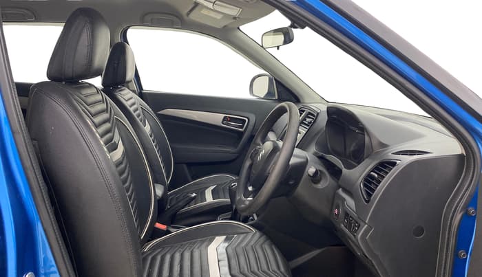 2017 Maruti Vitara Brezza ZDI PLUS DUAL TONE, Diesel, Manual, 1,37,453 km, Right Side Front Door Cabin