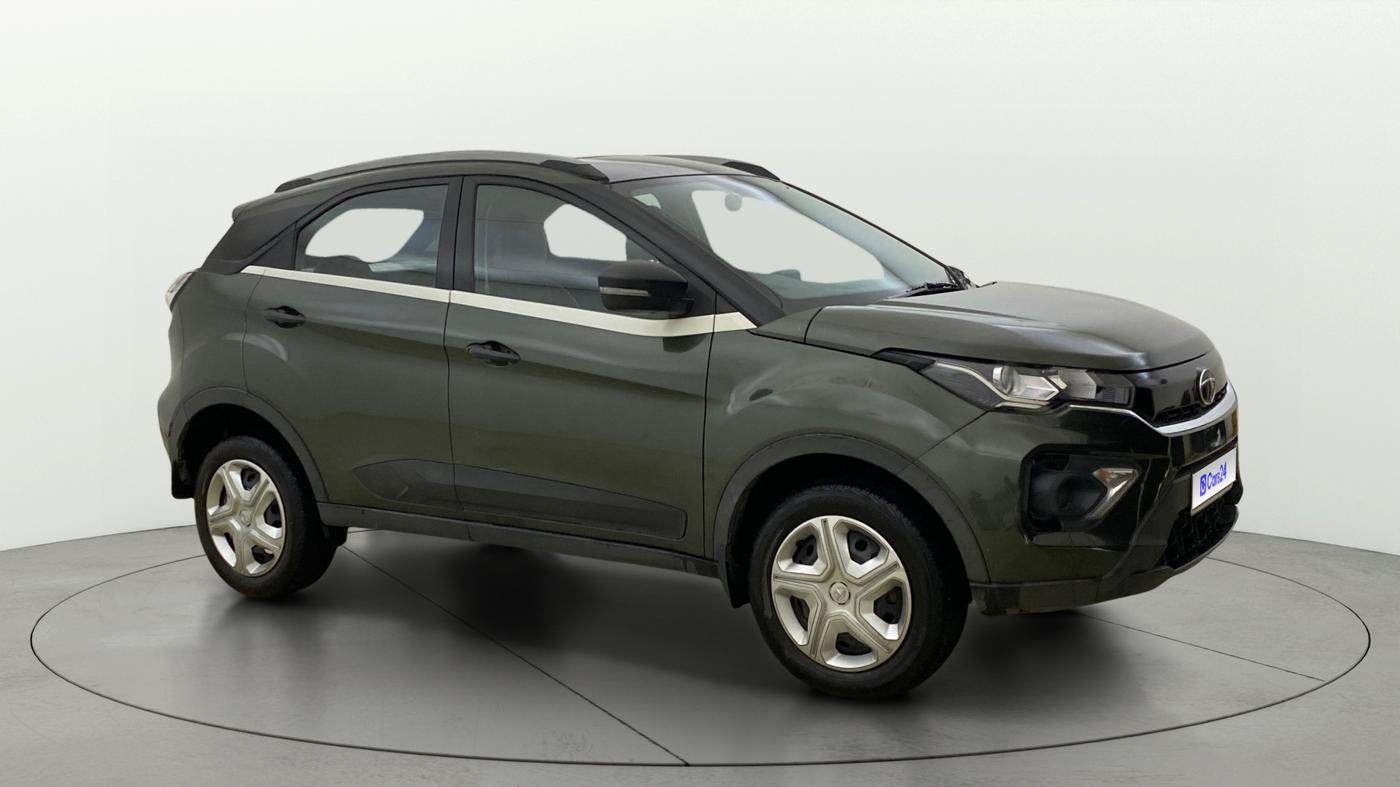 2022 Tata NEXON XM PLUS SUNROOF PETROL, Petrol, Manual, 14,882 km, Right Front Diagonal