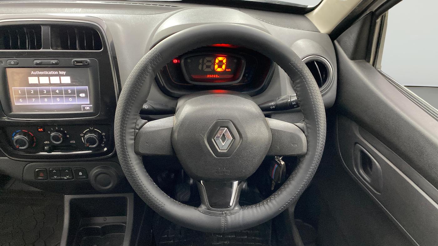 2018 Renault Kwid RXT 0.8 (O), Petrol, Manual, 39,254 km, Steering Wheel Close Up