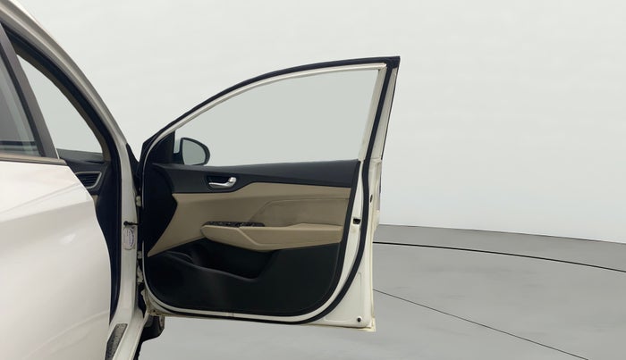 2019 Hyundai Verna 1.6 VTVT SX, Petrol, Manual, 93,601 km, RHS Front Door