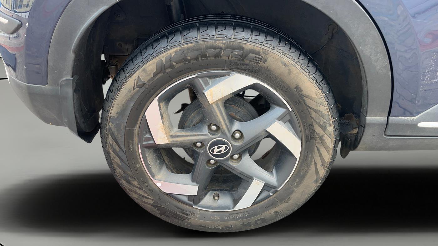 2019 Hyundai VENUE SX 1.0 TURBO DUAL TONE, Petrol, Manual, 99,565 km, Right Rear Wheel