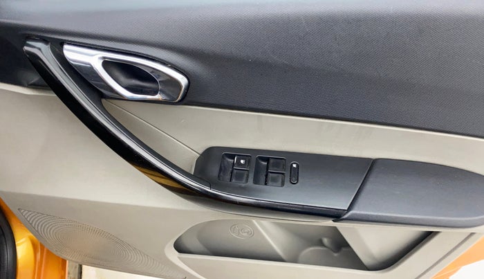 2018 Tata Tiago XZ PETROL, Petrol, Manual, 78,878 km, Driver Side Door Panels Control