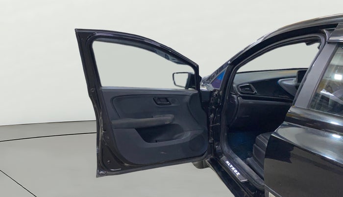 2022 Tata ALTROZ XZ PLUS PETROL DARK EDITION, Petrol, Manual, 49,986 km, LHS Front Door