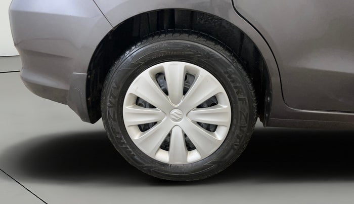 2017 Maruti Ertiga VXI, Petrol, Manual, 65,870 km, Right Rear Wheel