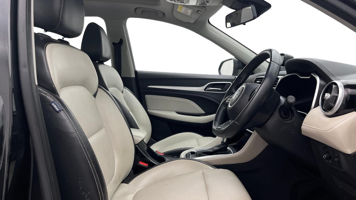2021 MG ASTOR SAVVY 1.5 CVT, Petrol, Automatic, 42,141 km, Right Side Front Door Cabin