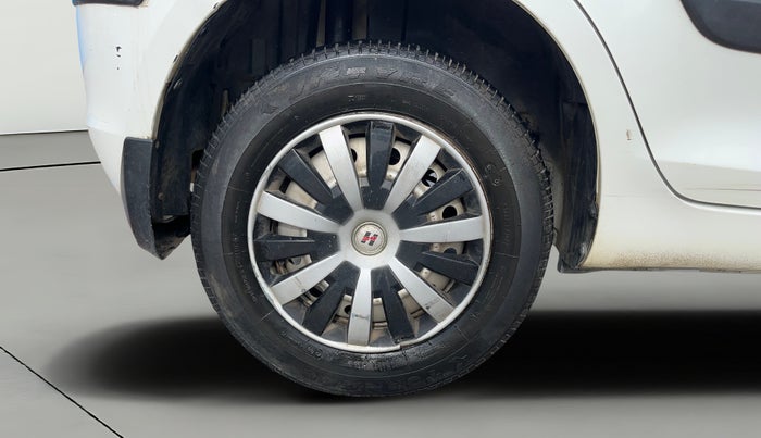 2012 Maruti Swift LDI, Diesel, Manual, 82,400 km, Right Rear Wheel
