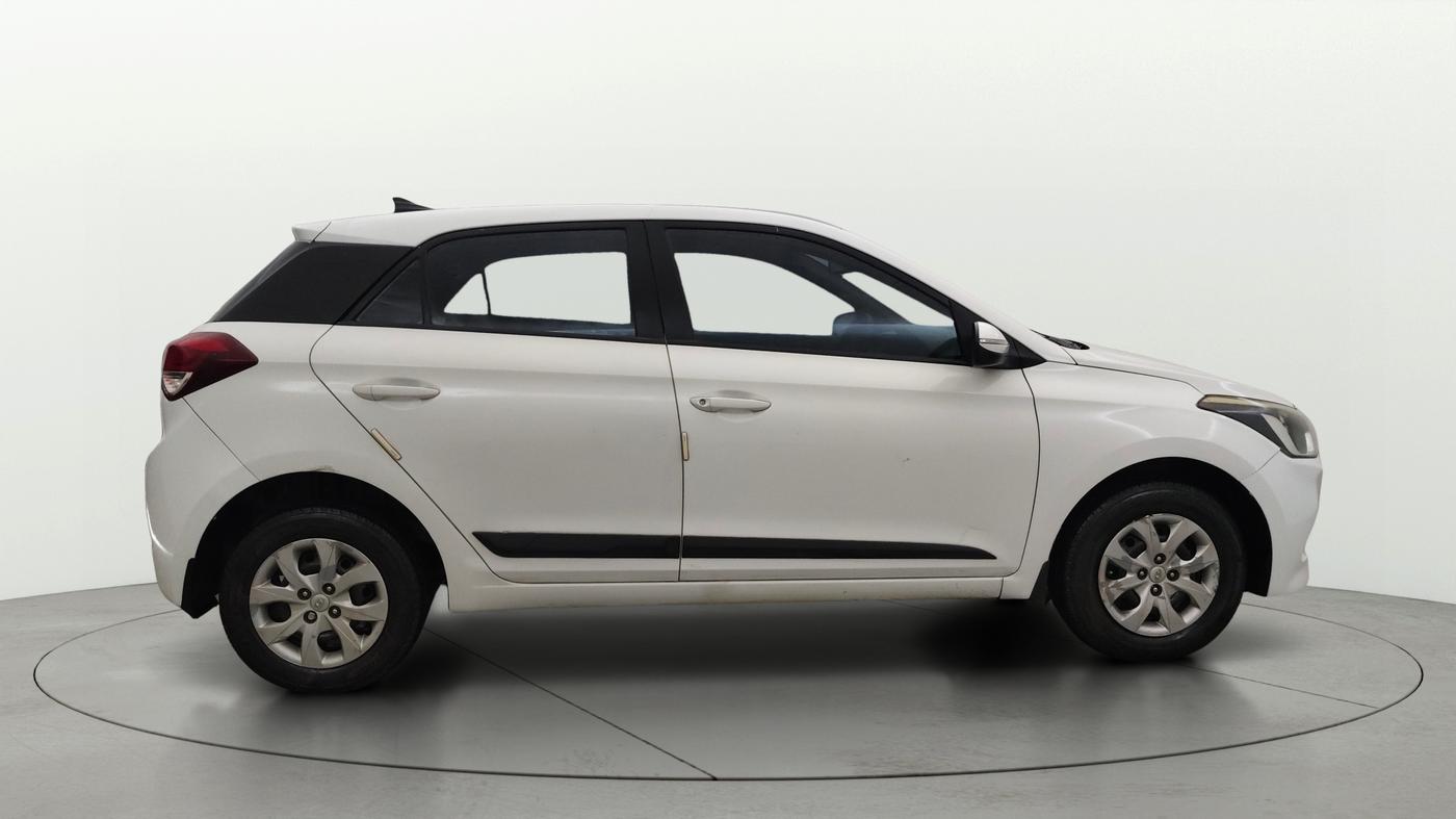 2015 Hyundai Elite i20 SPORTZ 1.2, Petrol, Manual, 95,781 km, Right Side View