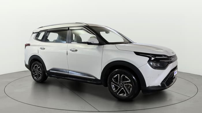 2022 KIA CARENS LUXURY 1.4 PETROL 7 STR, Petrol, Manual, 29,711 km, Right Front Diagonal