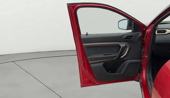 2023 Renault Kiger RXT (O) MT, Petrol, Manual, 23,260 km, LHS Front Door