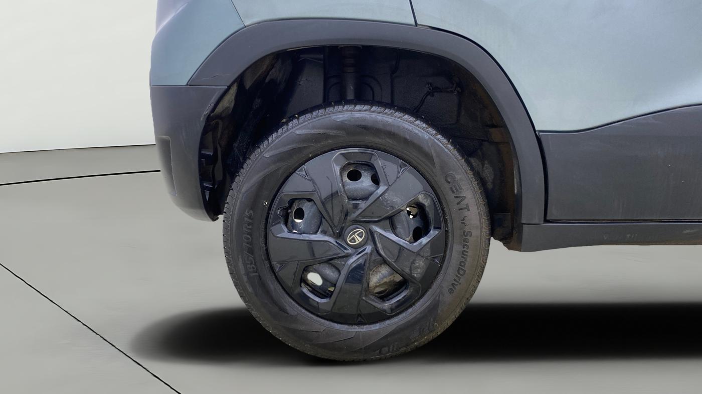 2022 Tata PUNCH ADVENTURE MT, Petrol, Manual, 9,426 km, Right Rear Wheel