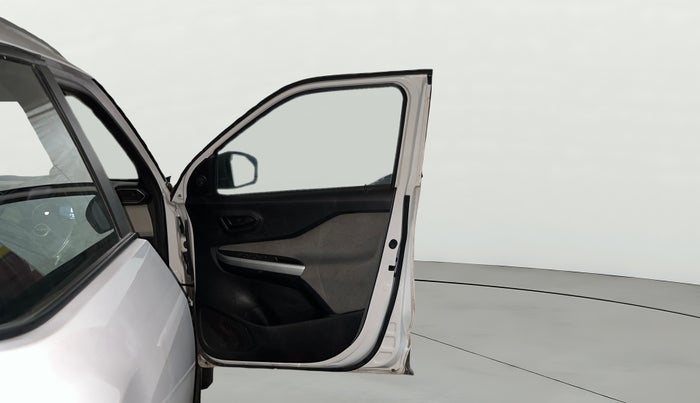 2021 Nissan MAGNITE XE, Petrol, Manual, 5,715 km, RHS Front Door