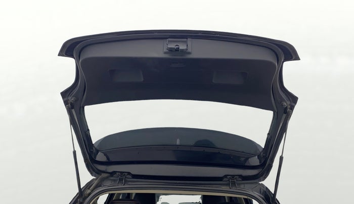 2014 Volkswagen Polo HIGHLINE1.2L, Petrol, Manual, 55,295 km, Boot Door Open