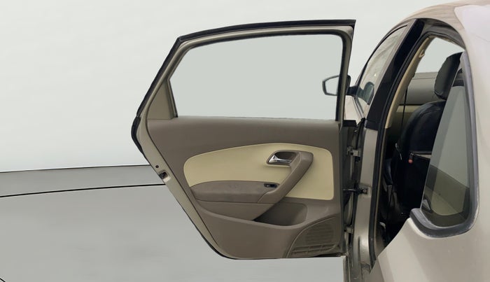 2013 Skoda Rapid AMBITION 1.6 TDI CR MT PLUS, Diesel, Manual, 1,04,812 km, LHS Rear Door