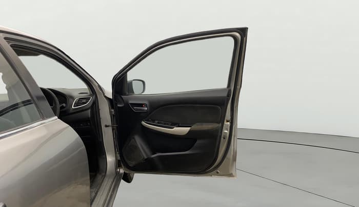 2018 Maruti Baleno DELTA PETROL 1.2, Petrol, Manual, 1,00,738 km, RHS Front Door