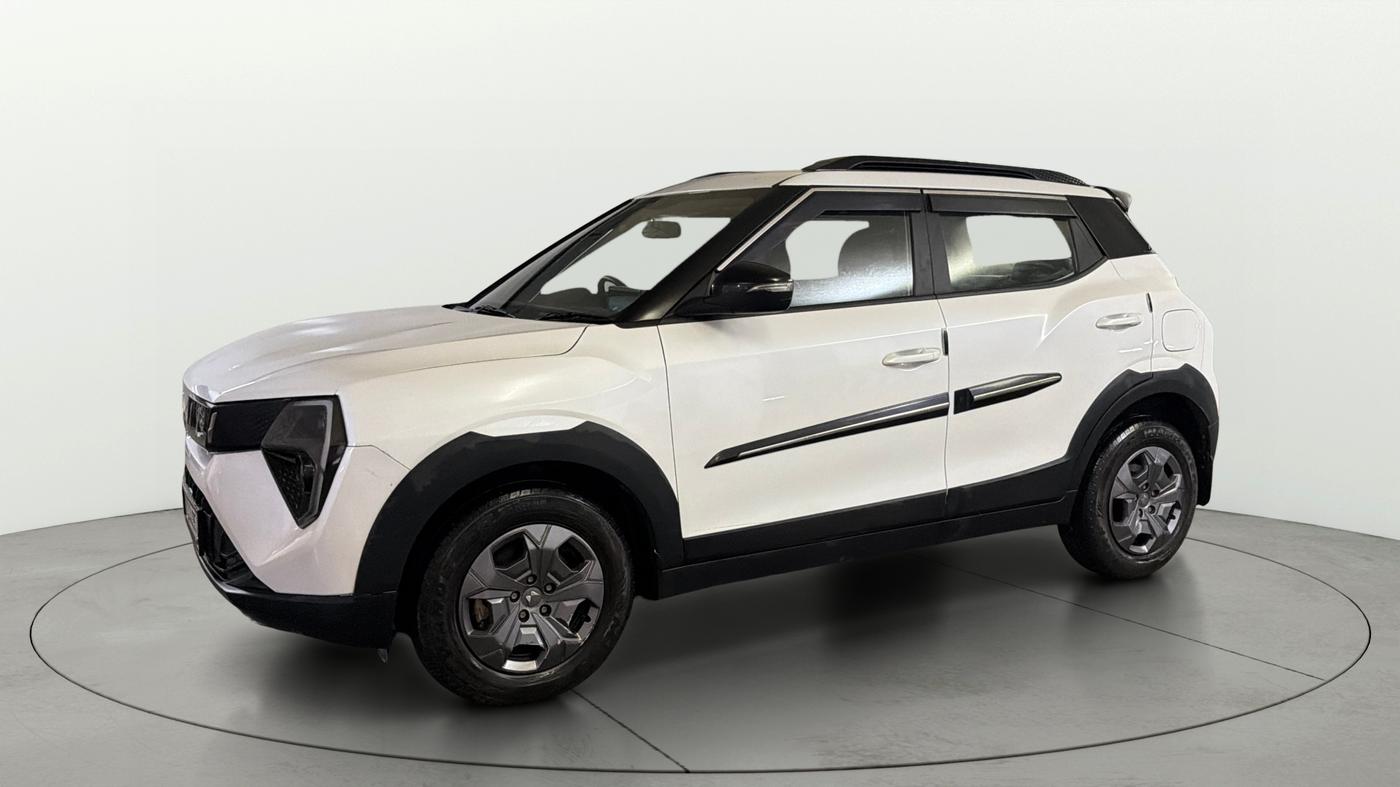 2025 Mahindra XUV 3XO MX3 Pro 1.2 L TCMPFi, Petrol, Manual, 5,280 km, Left Front Diagonal