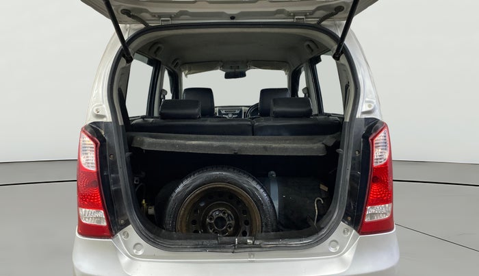 2015 Maruti Wagon R 1.0 VXI, CNG, Manual, 94,304 km, Boot Open Zoomed View