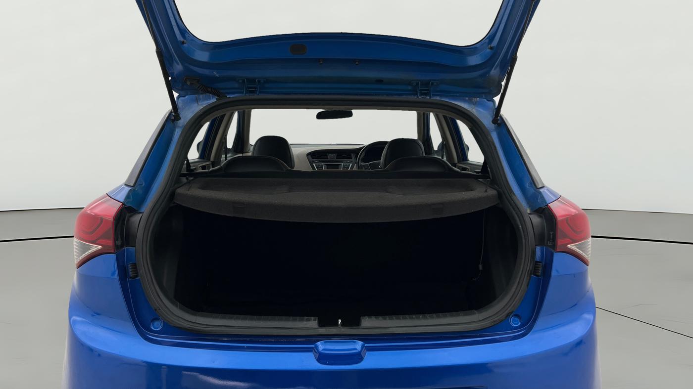2017 Hyundai Elite i20 SPORTZ 1.2, Petrol, Manual, 77,161 km, Boot Open Zoomed View