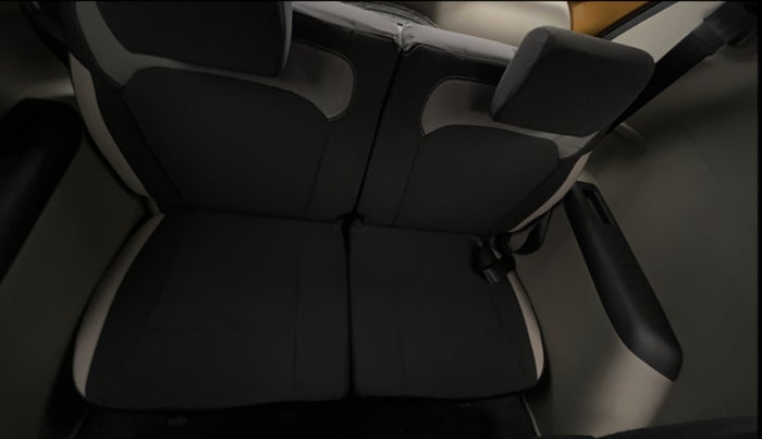 2021 Renault TRIBER RXL MT, Petrol, Manual, 52,280 km, Third Seat Row ( optional )