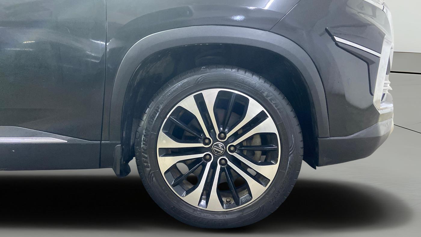 2021 MG HECTOR SHARP 1.5 PETROL CVT, Petrol, Automatic, 35,475 km, Right Front Wheel