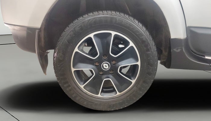 2019 Renault Duster RXS CVT, CNG, Automatic, 54,049 km, Right Rear Wheel