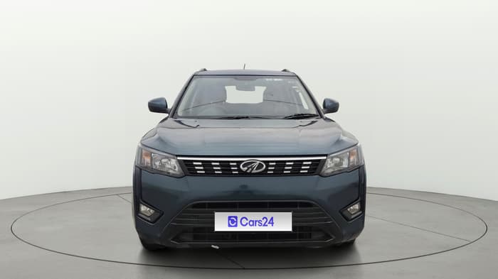 2022 Mahindra XUV300 W6 1.2 PETROL AMT, Petrol, Automatic, 70,092 km, Front