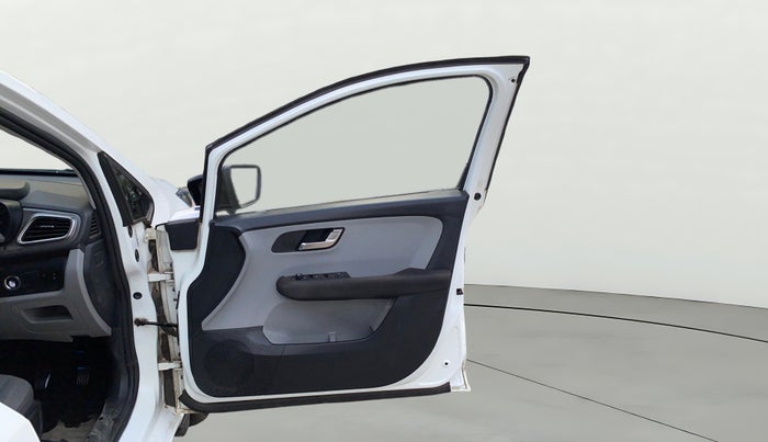 2020 Tata ALTROZ XZ PETROL, Petrol, Manual, 86,126 km, RHS Front Door