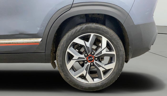 2021 KIA SELTOS X LINE 1.5 DIESEL AT, Diesel, Automatic, 65,474 km, Left Rear Wheel