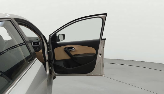 2015 Volkswagen Polo HIGHLINE1.2L, CNG, Manual, 83,337 km, RHS Front Door