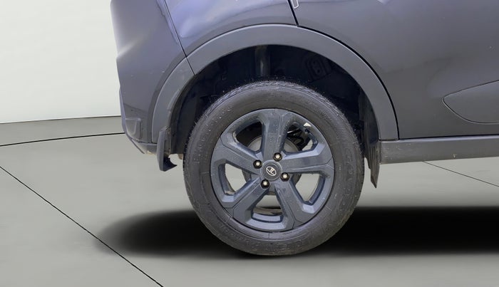 2022 Tata NEXON XZA PLUS PETROL DARK EDITION, Petrol, Automatic, 32,961 km, Right Rear Wheel