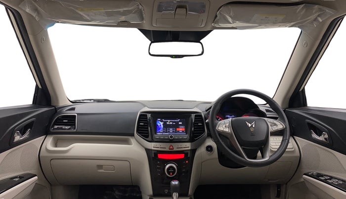 2023 Mahindra XUV300 W8 (O) 1.5 DIESEL AMT, Diesel, Automatic, 25,849 km, Dashboard