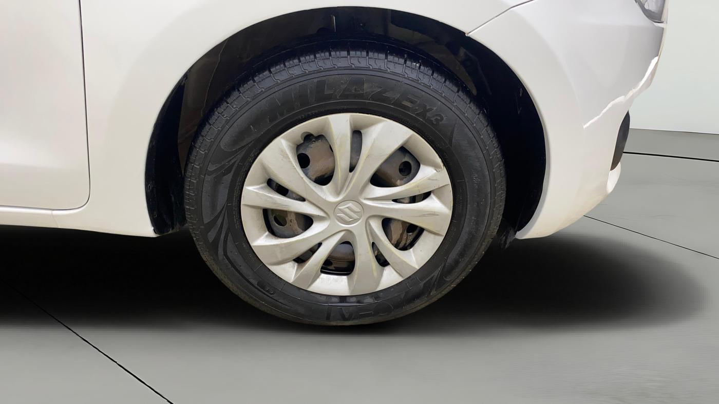 2020 Maruti Swift VXI, Petrol, Manual, 1,71,052 km, Right Front Wheel