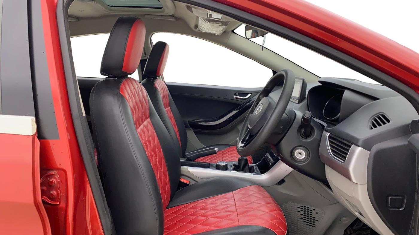 2018 Tata NEXON XZ PETROL, Petrol, Manual, 40,750 km, Right Side Front Door Cabin