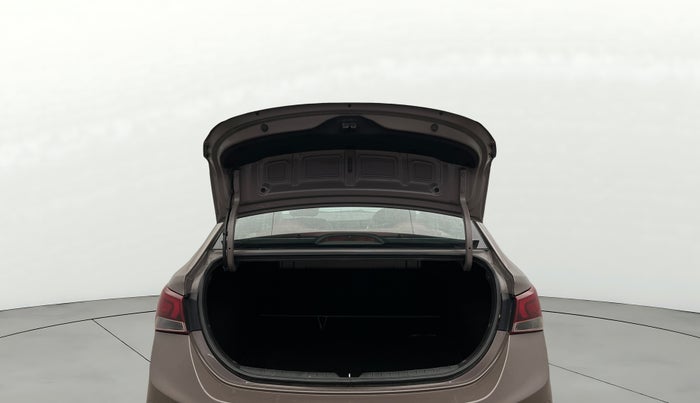 2019 Hyundai Verna 1.6 VTVT SX + AT, Petrol, Automatic, 48,992 km, Boot Door Open