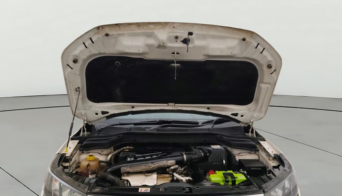 2023 Mahindra XUV300 W6 1.5 Diesel, Diesel, Manual, 95,027 km, Open Bonet