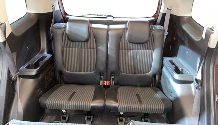 2023 KIA CARENS PRESTIGE PLUS 1.5 PETROL IMT 7 STR, Petrol, Manual, 5,561 km, Third Seat Row ( optional )