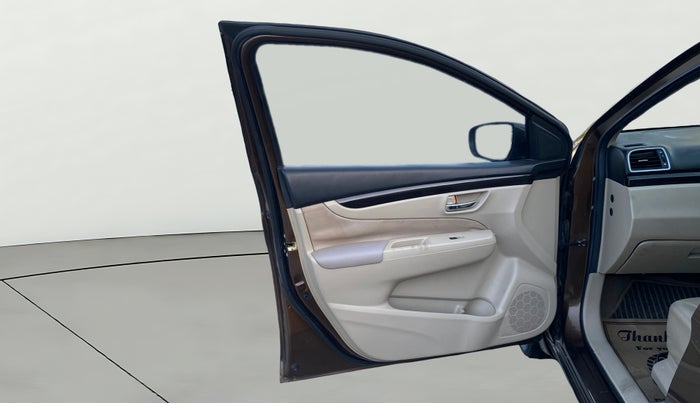 2016 Maruti Ciaz VXI+, Petrol, Manual, 1,06,270 km, LHS Front Door