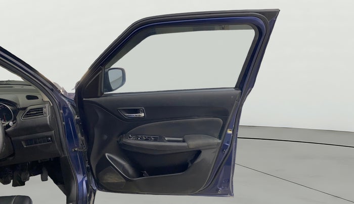 2020 Maruti Swift VXI, Petrol, Manual, 40,354 km, RHS Front Door