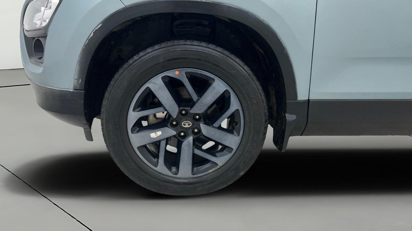 2022 Tata Safari XZA PLUS, Diesel, Automatic, 45,363 km, Left Front Wheel