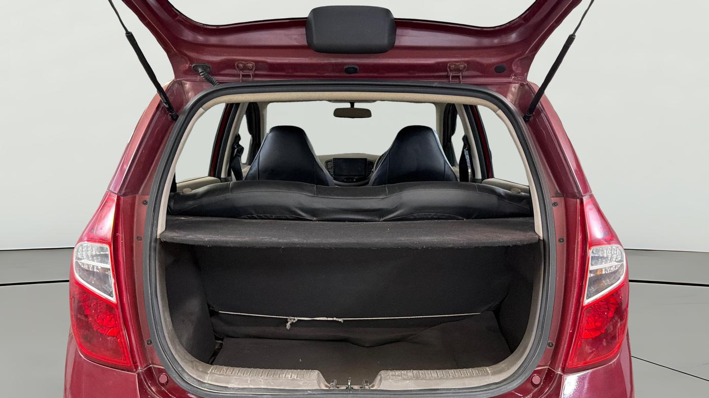 2014 Hyundai i10 MAGNA 1.1, Petrol, Manual, 43,902 km, Boot Open Zoomed View