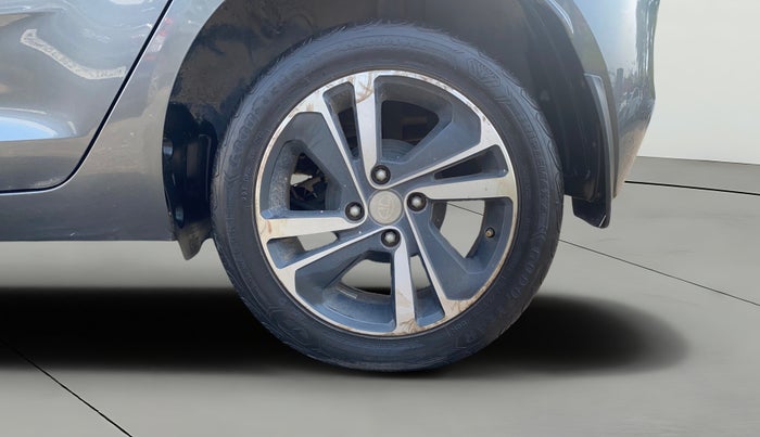 2022 Tata ALTROZ XZ PLUS PETROL, Petrol, Manual, 19,550 km, Left Rear Wheel