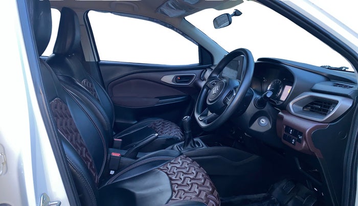 2024 Maruti FRONX DELTA 1.2 MT PETROL, Petrol, Manual, 18,767 km, Right Side Front Door Cabin