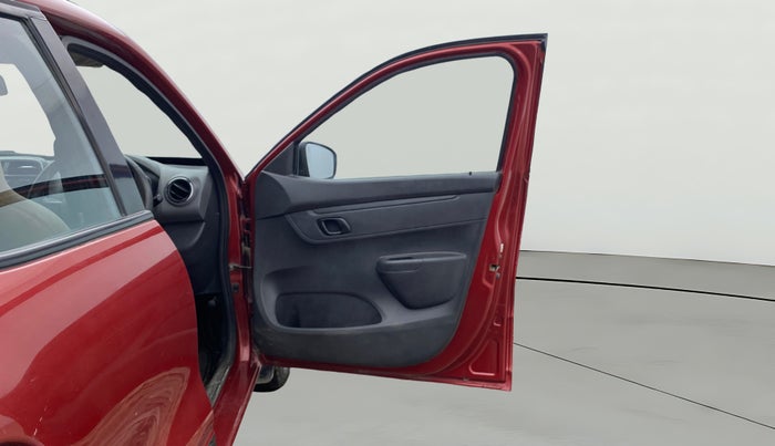 2016 Renault Kwid RXT 0.8, Petrol, Manual, 39,456 km, RHS Front Door