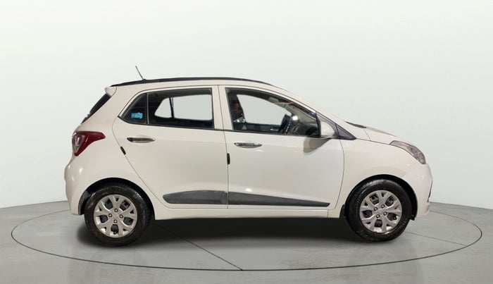 2014 Hyundai Grand i10 SPORTZ 1.2 KAPPA VTVT, Petrol, Manual, 30,174 km, Right Side View